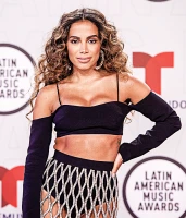 Imagem recente de _anitta