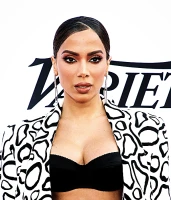 Imagem recente de _anitta