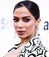 Imagem recente de _anitta